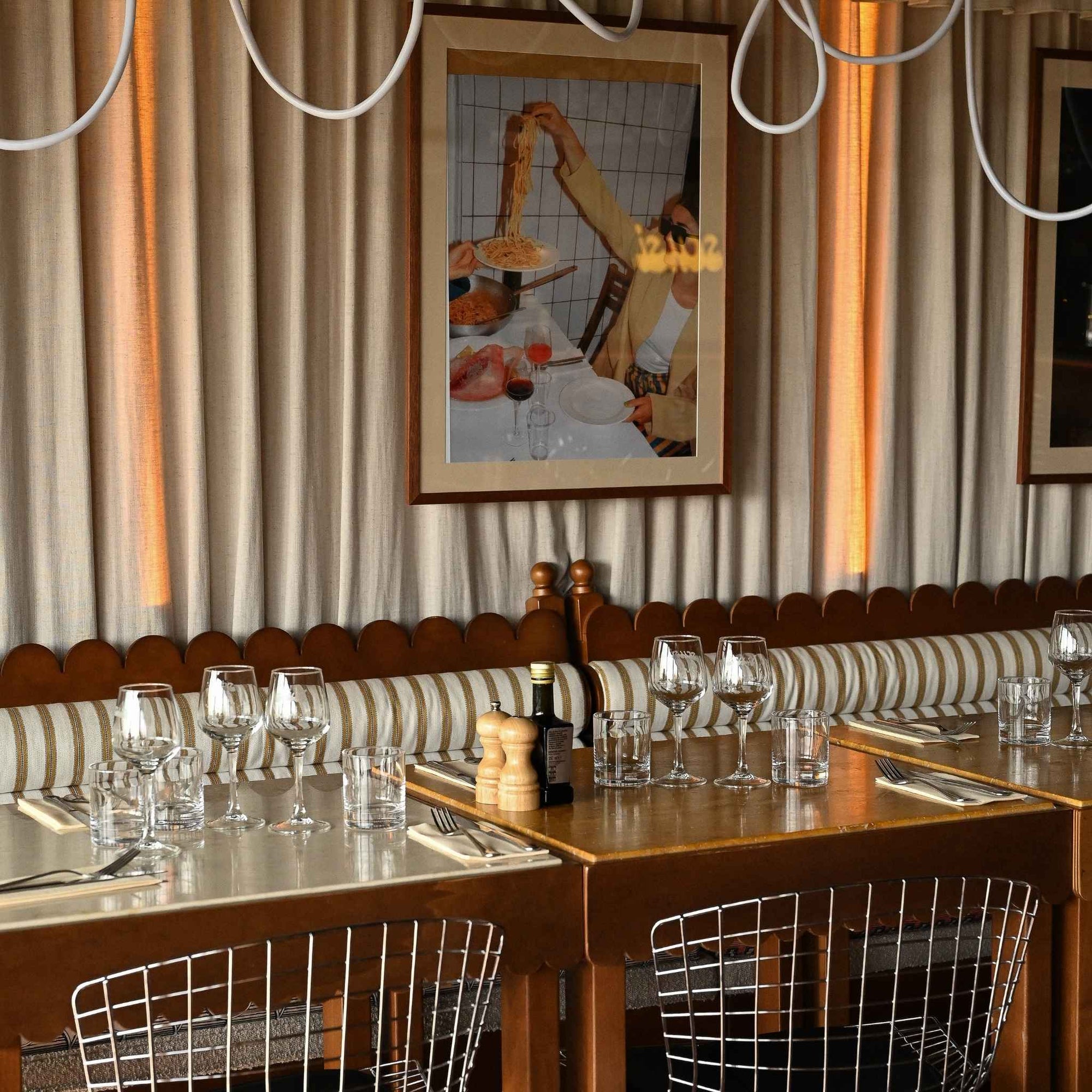 Carte cadeau restaurant Scusi Le Lavandou ambiance intérieure trattoria italienne