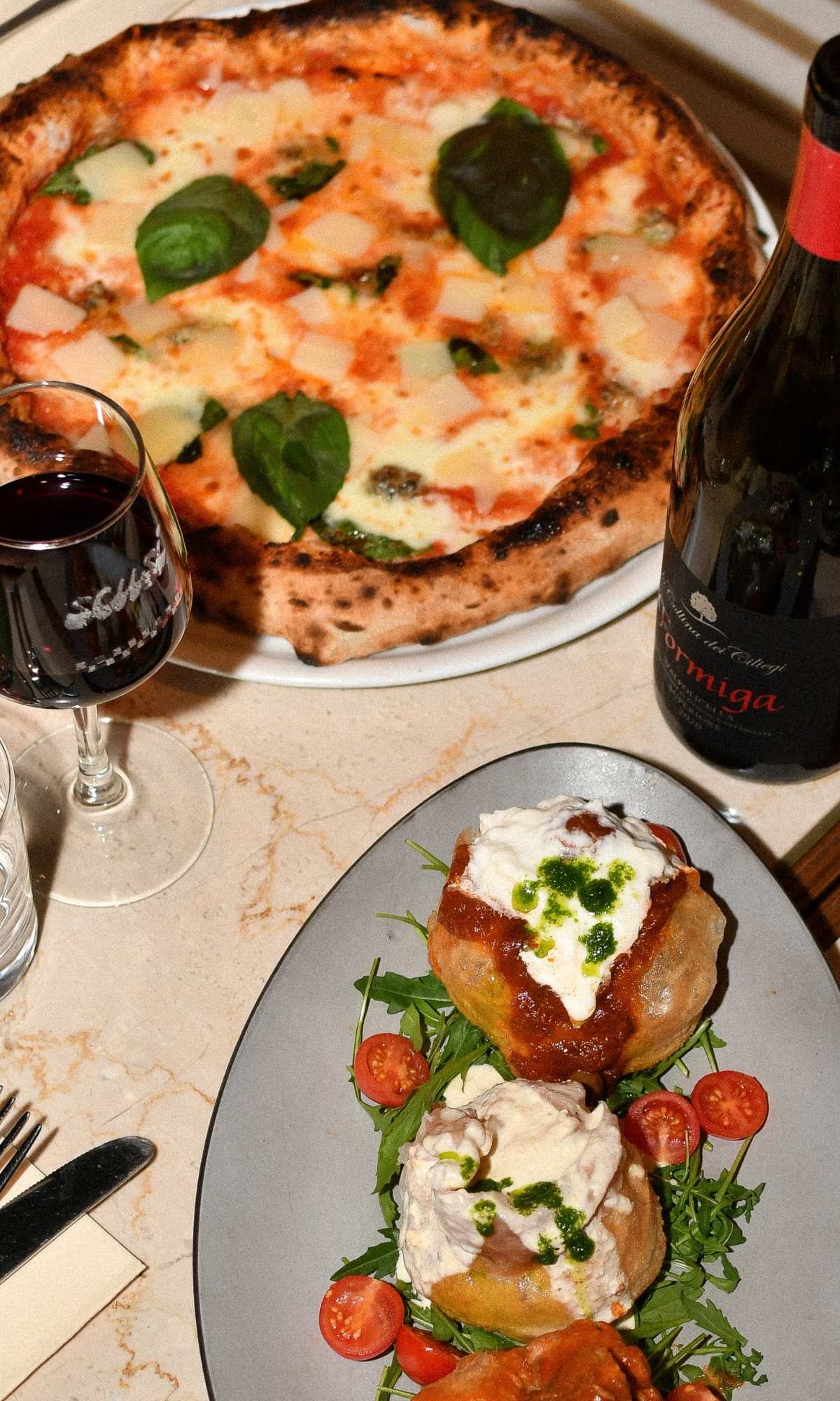 Pizza et plats italiens à la carte chez Scusi, pizzeria au Lavandou